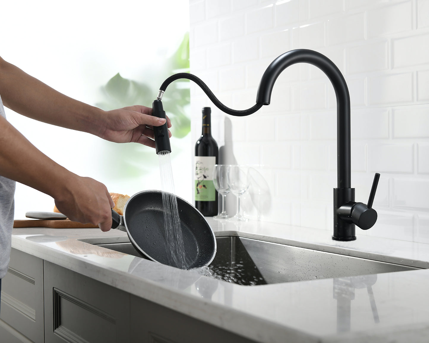 Havin Black Kitchen Faucet with Pull Down Sprayer, High Arc Stainless Steel Material, with cUPC Ceramic Cartridge,Without Deck Plate,Fit for 1 Kitchen Sink or Laundry Sink,Matte Black