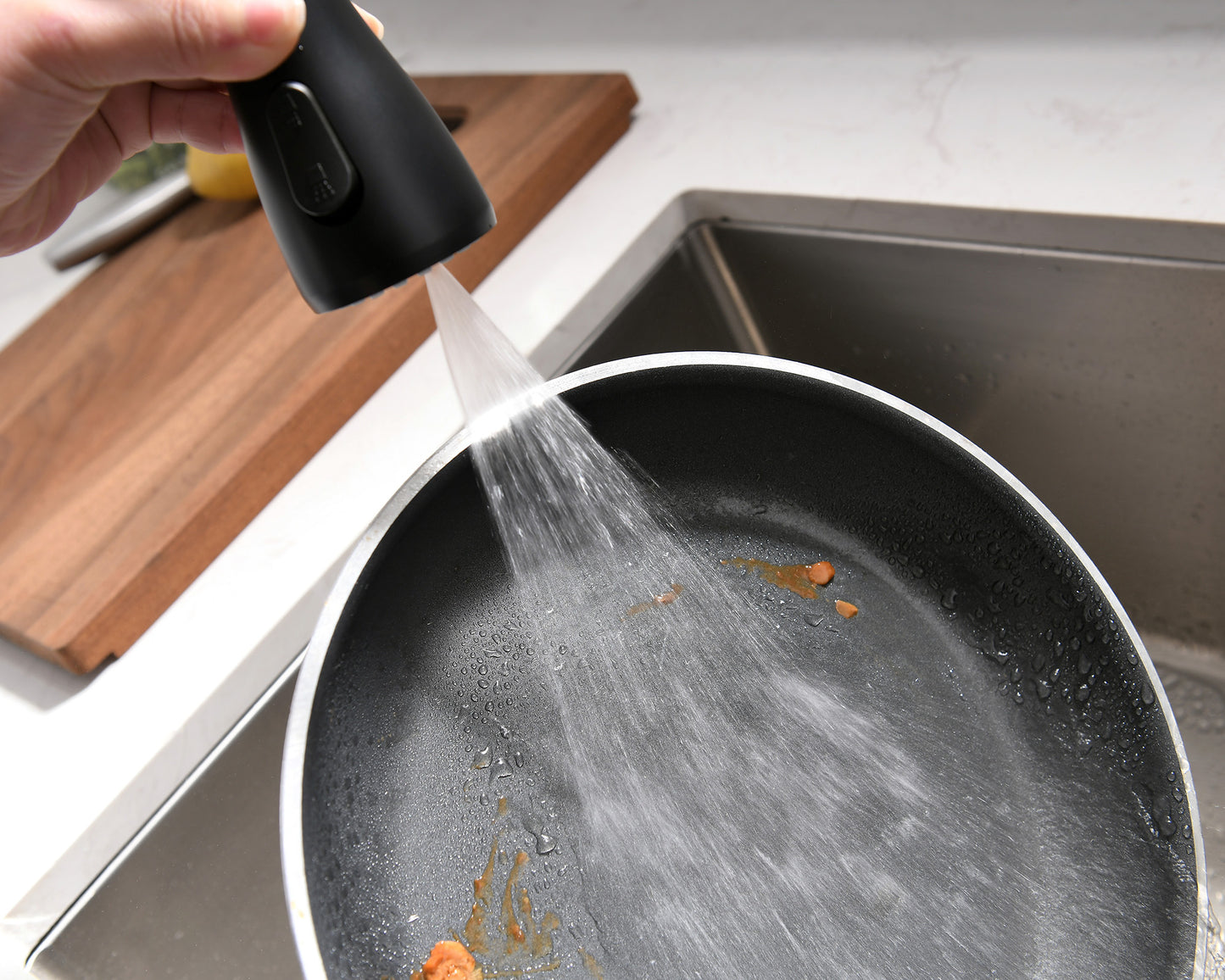 Havin Kitchen Faucet with Pull Down Sprayer Head,Kitchen Faucet Including 10" Deck Plated,(Matte Black)HV502B